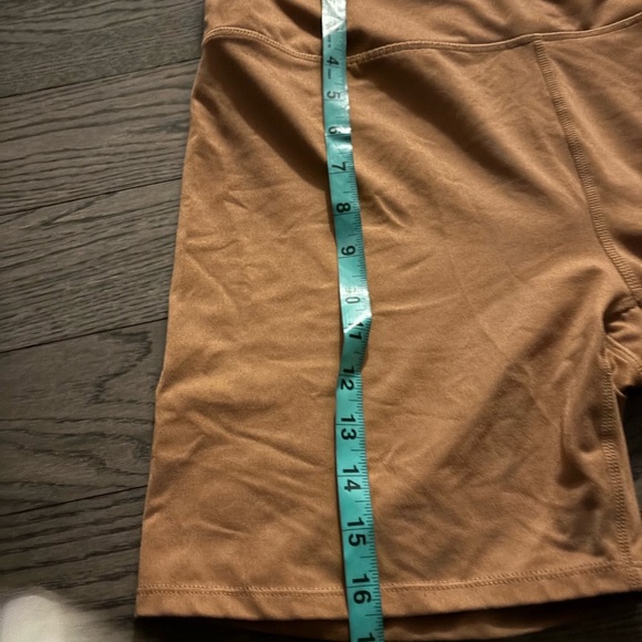Lazy pants Tan Seamless high waisted Biker Shorts Sz L - Picture 6 of 9